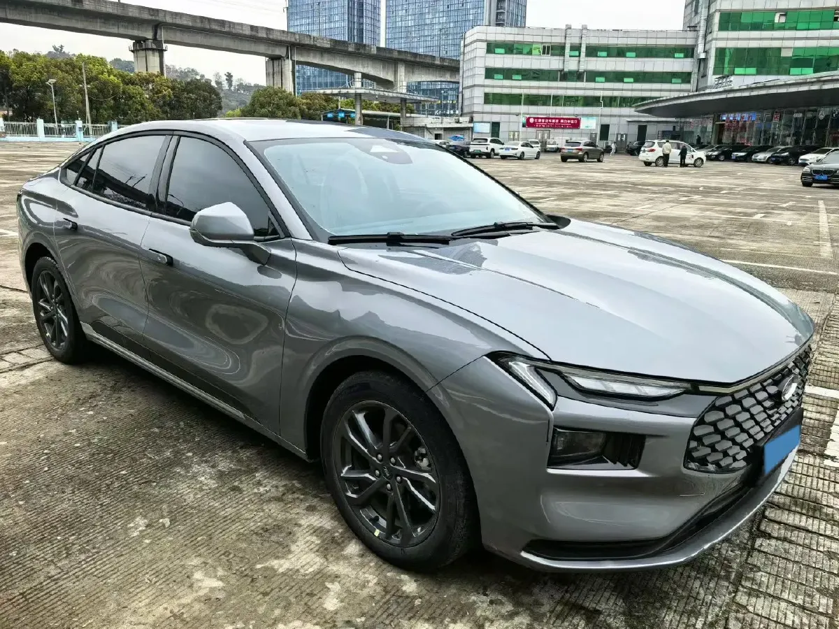 2025 Ford Mondeo 2.0T 254HP L4 8AT,autocango,china used car exporter,china ev exporter,chinese used car exporter,chinese used ev exporter