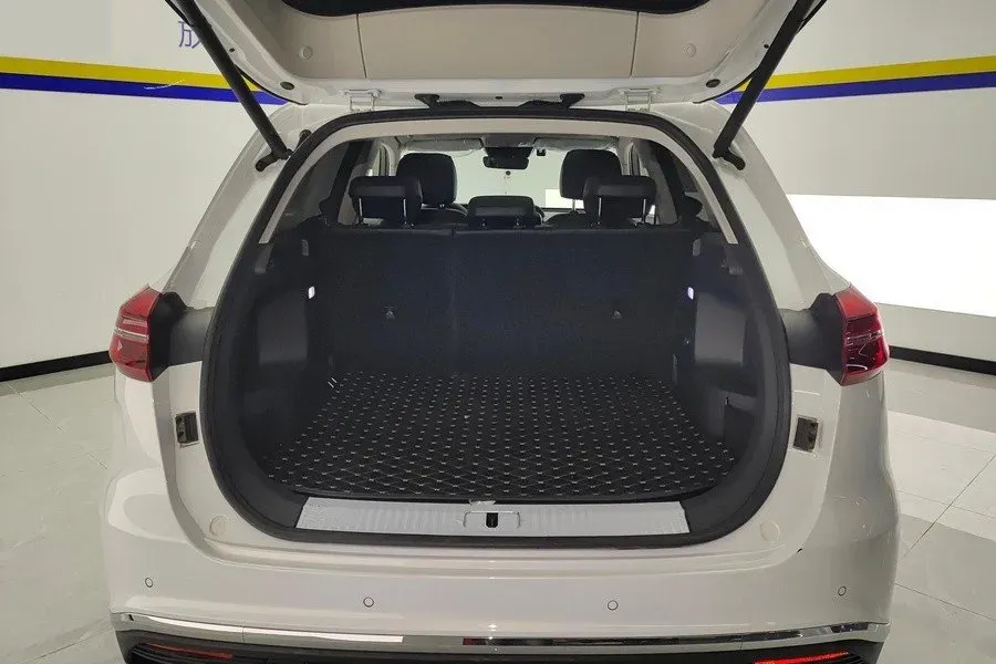 2022 HongQi HS5 2.0T 224HP L4 6AT,autocango,china used car exporter,china ev exporter,chinese used car exporter,chinese used ev exporter