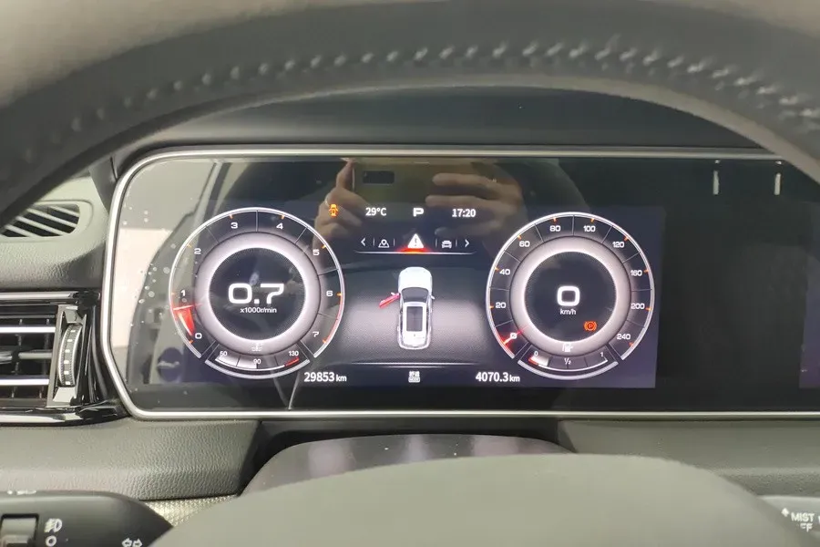 2022 HongQi HS5 2.0T 224HP L4 6AT,autocango,china used car exporter,china ev exporter,chinese used car exporter,chinese used ev exporter