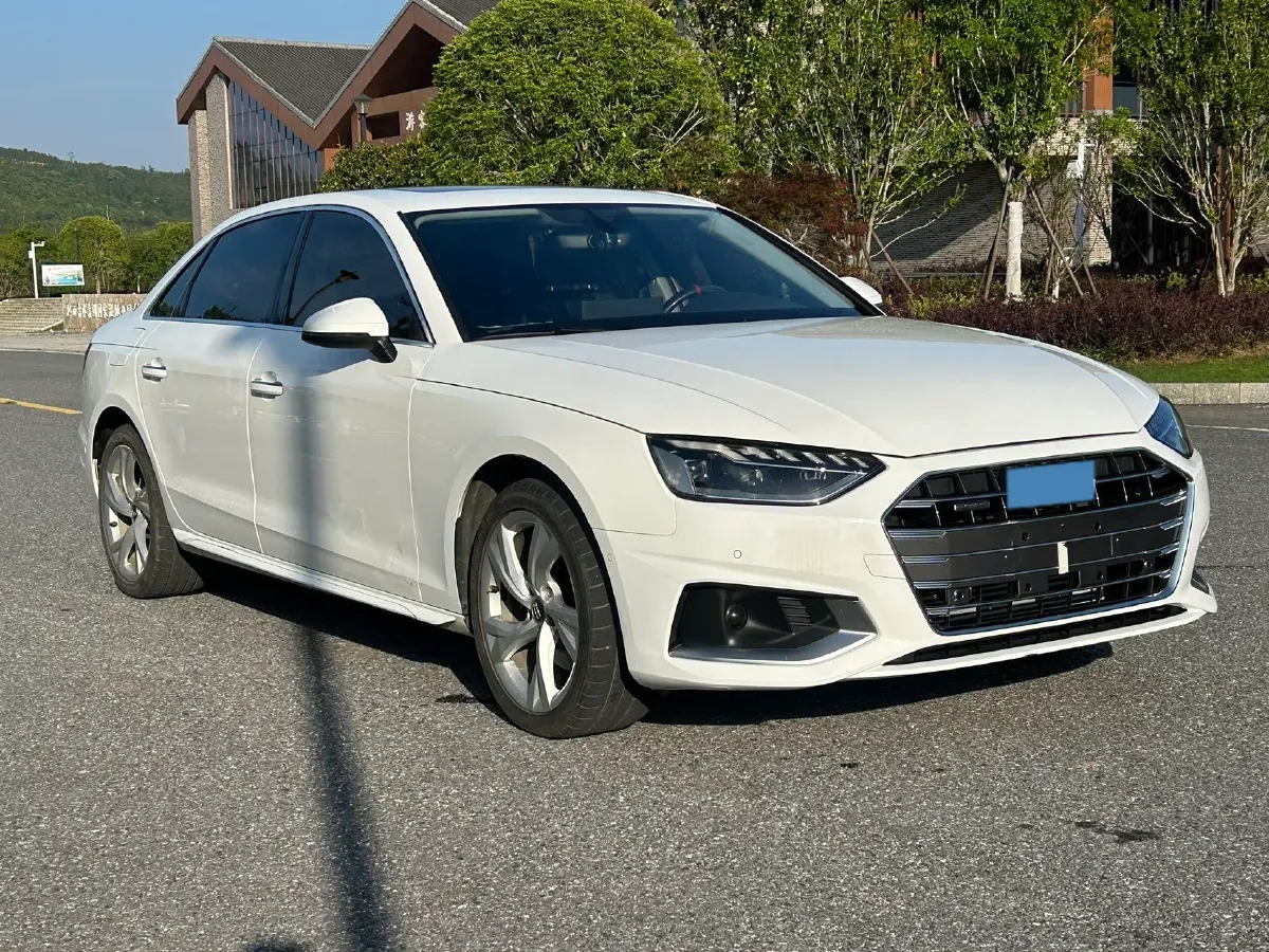2020 Audi A4L 2.0T 190HP L4 7DCT,autocango,china used car exporter,china ev exporter,chinese used car exporter,chinese used ev exporter