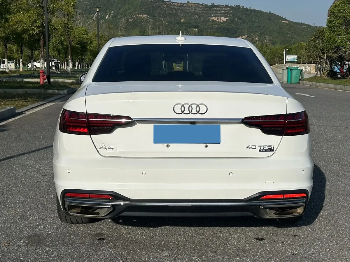 2020 Audi A4L 2.0T 190HP L4 7DCT,autocango,china used car exporter,china ev exporter,chinese used car exporter,chinese used ev exporter