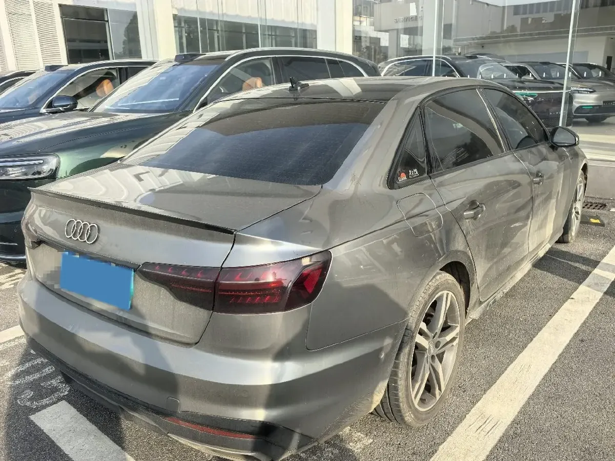 2020 Audi A4L 2.0T 190HP L4 7DCT,autocango,china used car exporter,china ev exporter,chinese used car exporter,chinese used ev exporter