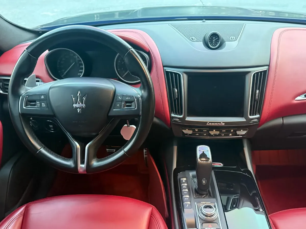 2019 Maserati Levante 3.0T 350HP V6 8AT,autocango,china used car exporter,china ev exporter,chinese used car exporter,chinese used ev exporter