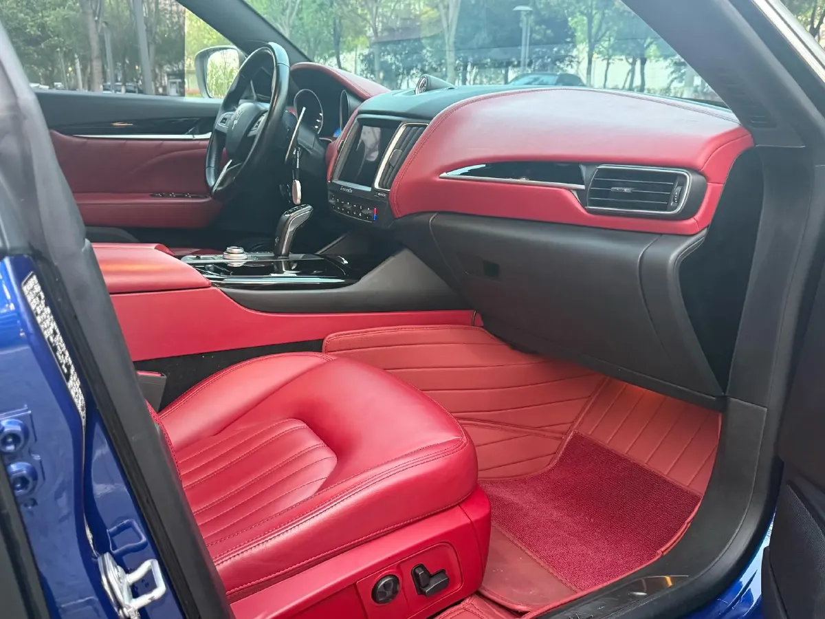 2019 Maserati Levante 3.0T 350HP V6 8AT,autocango,china used car exporter,china ev exporter,chinese used car exporter,chinese used ev exporter