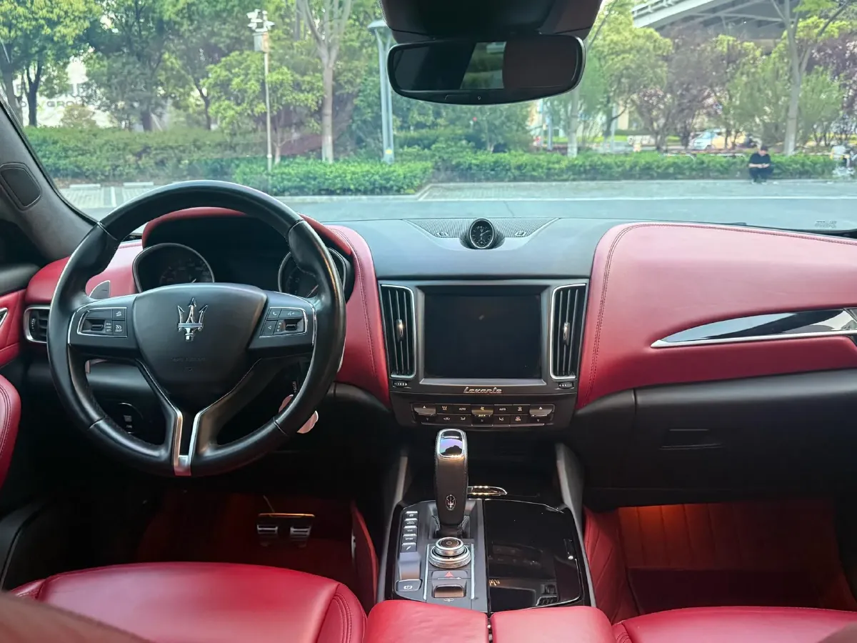 2019 Maserati Levante 3.0T 350HP V6 8AT,autocango,china used car exporter,china ev exporter,chinese used car exporter,chinese used ev exporter