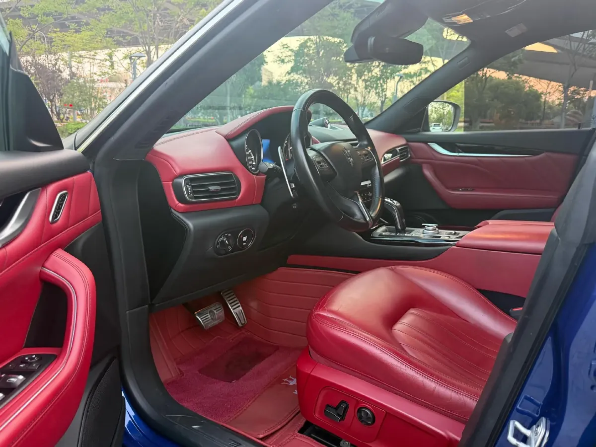 2019 Maserati Levante 3.0T 350HP V6 8AT,autocango,china used car exporter,china ev exporter,chinese used car exporter,chinese used ev exporter