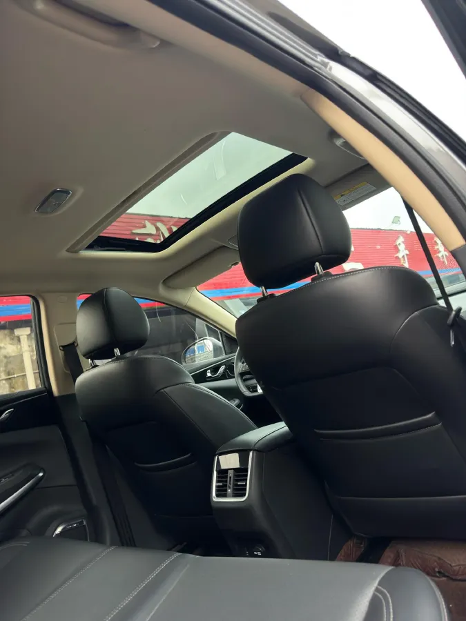 2021 ChangAn Raeton CC 1.5T 180HP L4 7DCT,autocango,china used car exporter,china ev exporter,chinese used car exporter,chinese used ev exporter