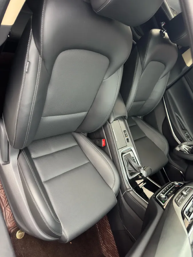 2021 ChangAn Raeton CC 1.5T 180HP L4 7DCT,autocango,china used car exporter,china ev exporter,chinese used car exporter,chinese used ev exporter