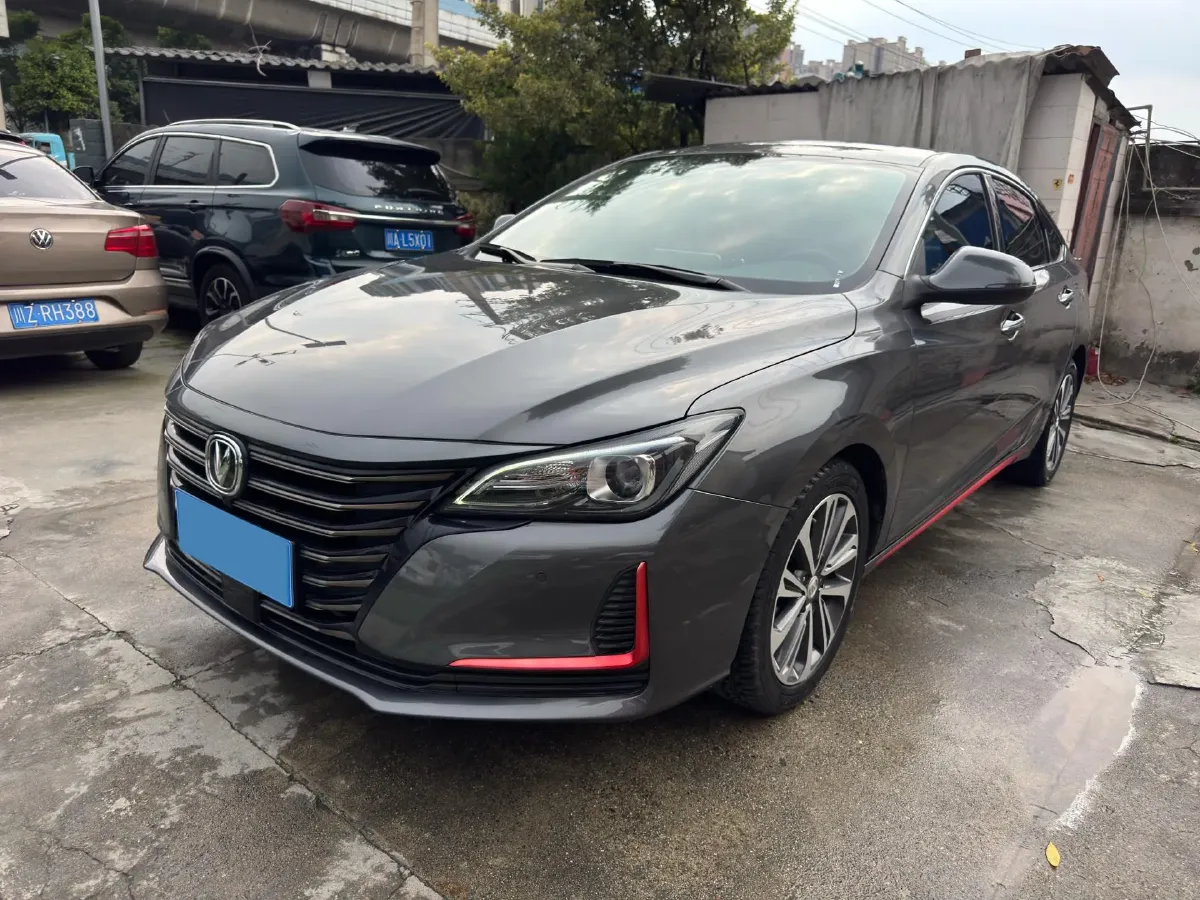 2021 ChangAn Raeton CC 1.5T 180HP L4 7DCT,autocango,china used car exporter,china ev exporter,chinese used car exporter,chinese used ev exporter