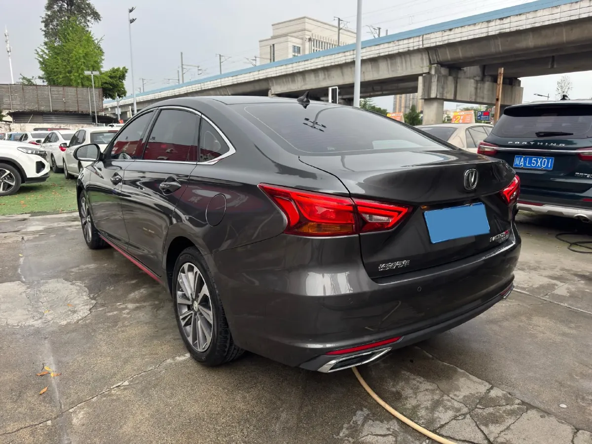 2021 ChangAn Raeton CC 1.5T 180HP L4 7DCT,autocango,china used car exporter,china ev exporter,chinese used car exporter,chinese used ev exporter