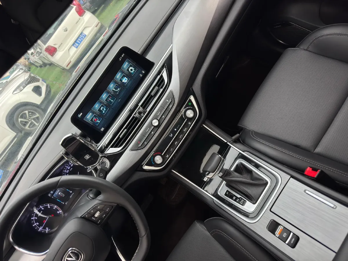 2021 ChangAn Raeton CC 1.5T 180HP L4 7DCT,autocango,china used car exporter,china ev exporter,chinese used car exporter,chinese used ev exporter