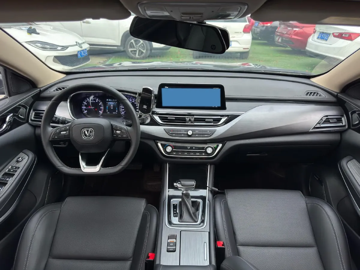 2021 ChangAn Raeton CC 1.5T 180HP L4 7DCT,autocango,china used car exporter,china ev exporter,chinese used car exporter,chinese used ev exporter