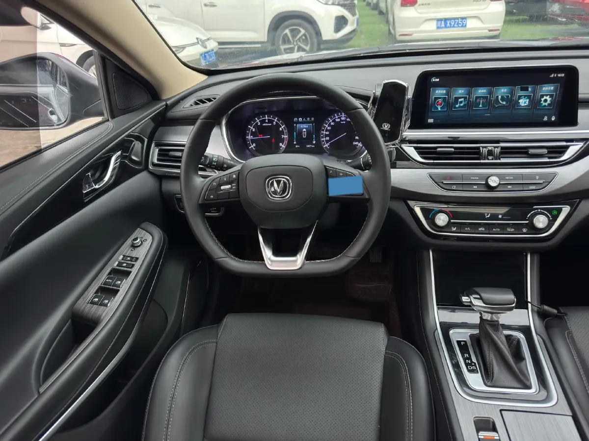 2021 ChangAn Raeton CC 1.5T 180HP L4 7DCT,autocango,china used car exporter,china ev exporter,chinese used car exporter,chinese used ev exporter