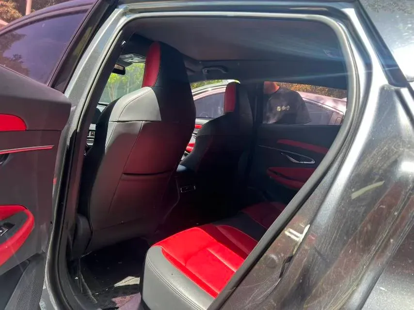 2020 ChangAn UNI-T 1.5T 180HP L4 7DCT,autocango,china used car exporter,china ev exporter,chinese used car exporter,chinese used ev exporter