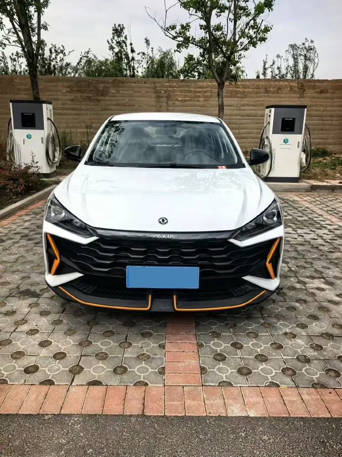 2024 DongFeng Aeolus YiXuan 1.5L 125HP L4 6DCT,autocango,china used car exporter,china ev exporter,chinese used car exporter,chinese used ev exporter