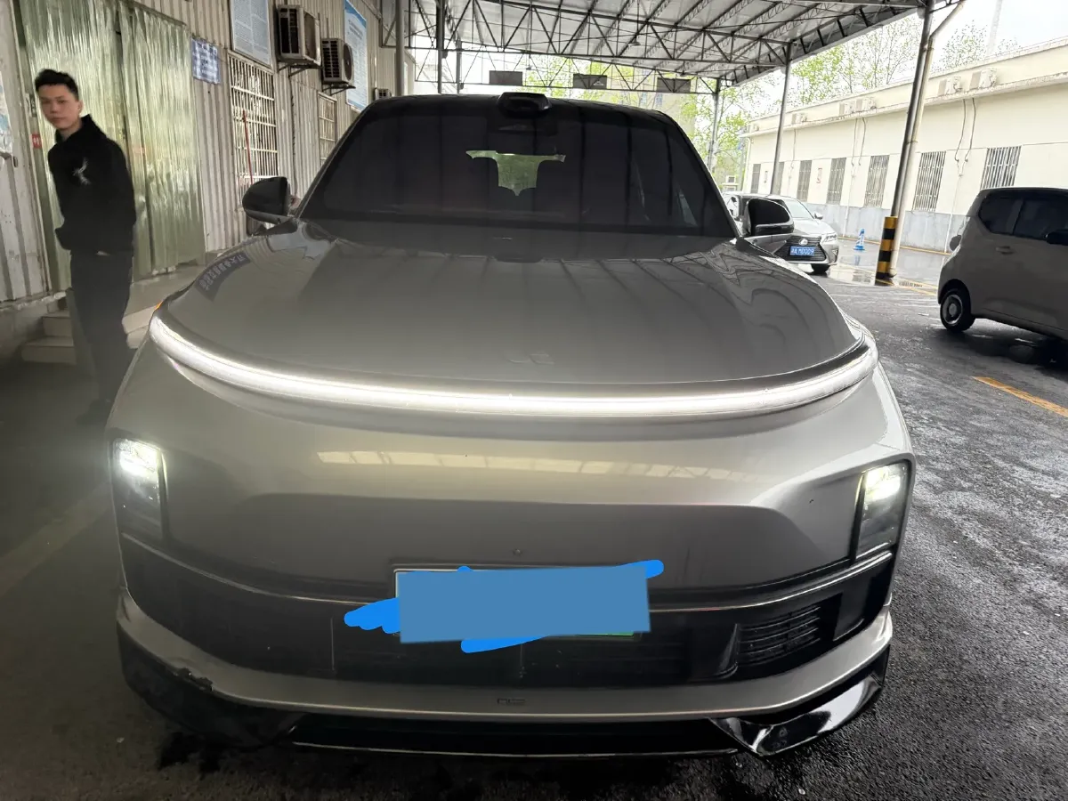 2023 Li L9 Range Extended 154HP REEV 42.6KWH,autocango,china used car exporter,china ev exporter,chinese used car exporter,chinese used ev exporter