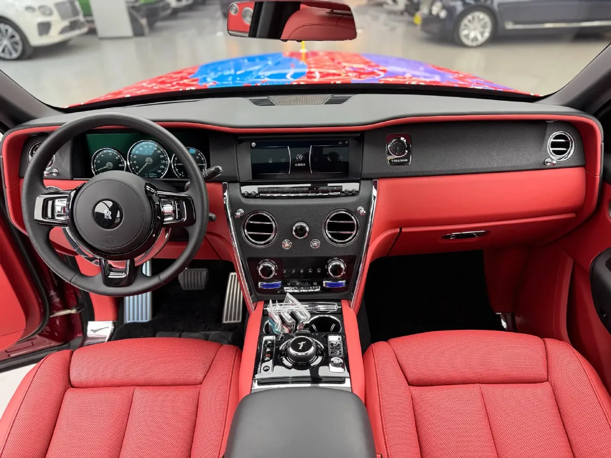 2018 Rolls-Royce Cullinan 6.7T 571HP V12 8AT,autocango,china used car exporter,china ev exporter,chinese used car exporter,chinese used ev exporter