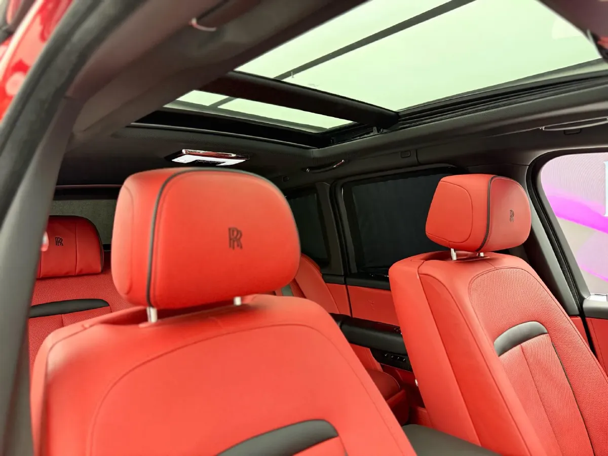 2018 Rolls-Royce Cullinan 6.7T 571HP V12 8AT,autocango,china used car exporter,china ev exporter,chinese used car exporter,chinese used ev exporter