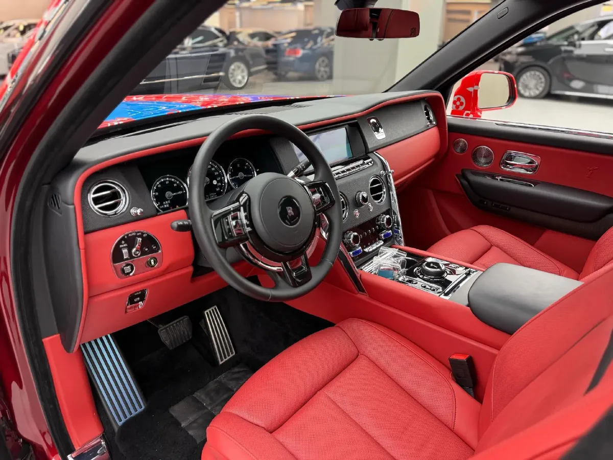 2018 Rolls-Royce Cullinan 6.7T 571HP V12 8AT,autocango,china used car exporter,china ev exporter,chinese used car exporter,chinese used ev exporter