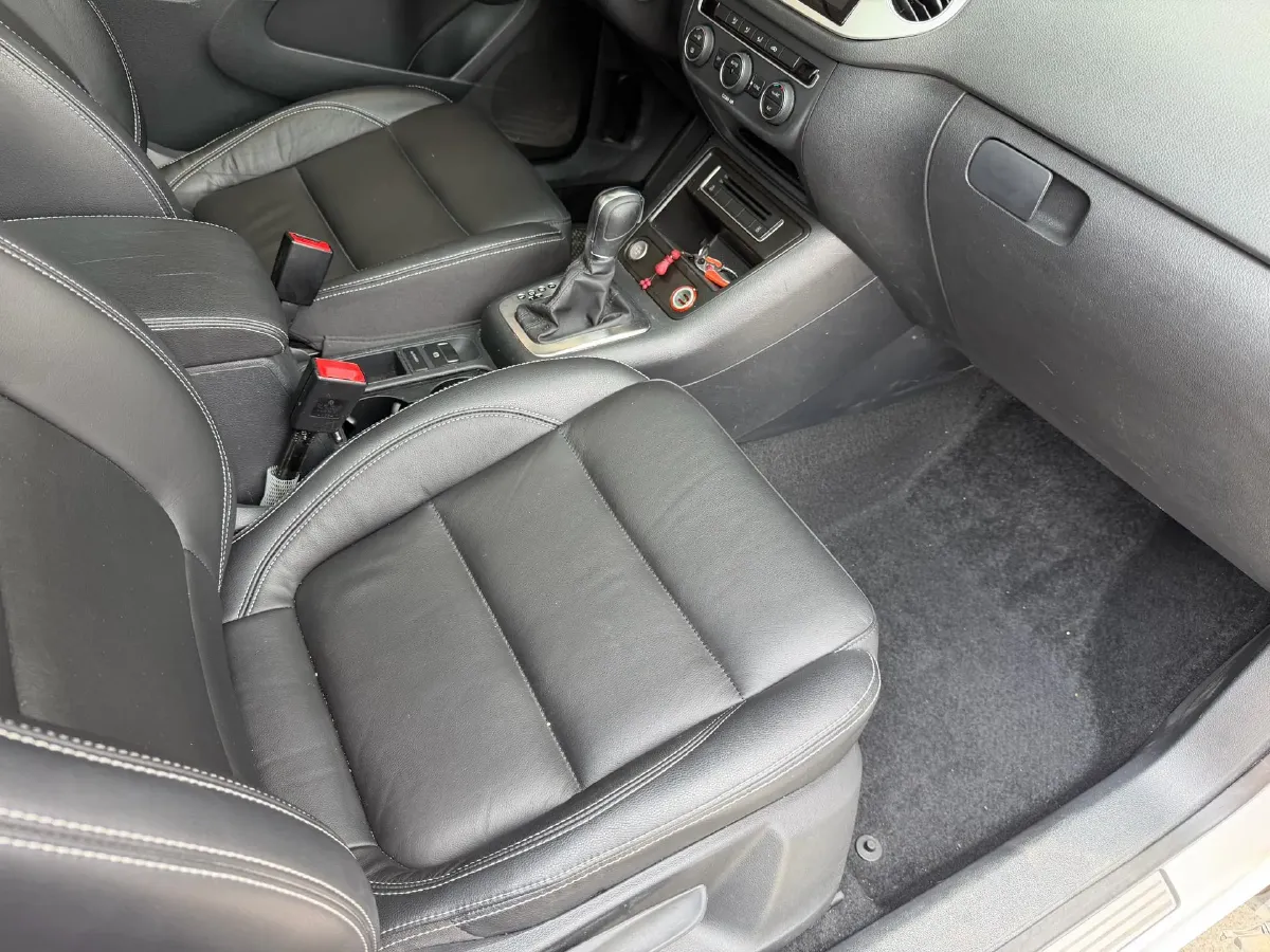 2017 Haval H9 2.0T 190HP L4 8AT,autocango,china used car exporter,china ev exporter,chinese used car exporter,chinese used ev exporter