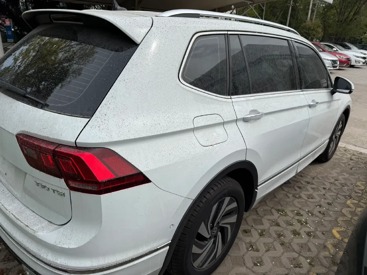 2024 Volkswagen Tiguan L 2.0T 186HP L4 7DCT,autocango,china used car exporter,china ev exporter,chinese used car exporter,chinese used ev exporter