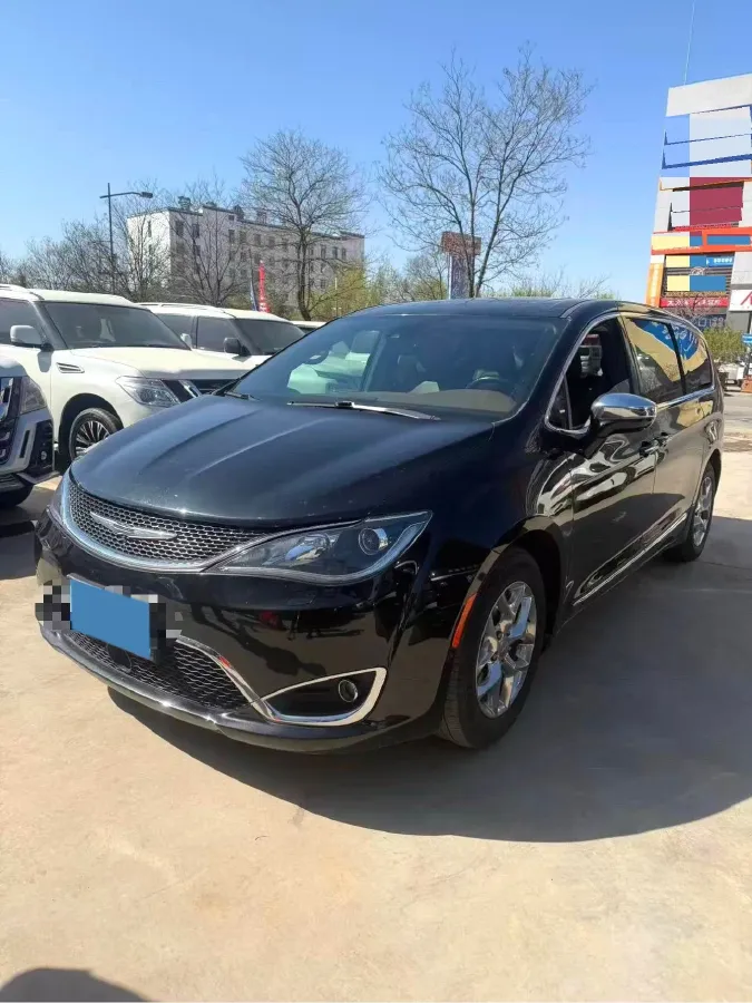 2017 Chrysler Pacifica 3.6L 279HP V6 9AT,autocango,china used car exporter,china ev exporter,chinese used car exporter,chinese used ev exporter