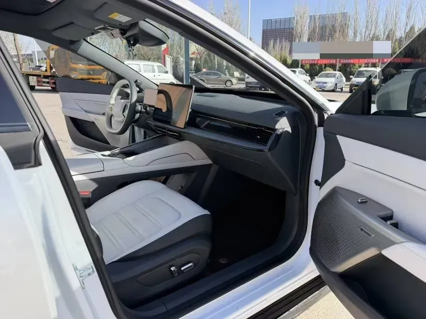 2024 DongFeng eπ eπ007 REEV 105HP REEV 28.4KWH,autocango,china used car exporter,china ev exporter,chinese used car exporter,chinese used ev exporter