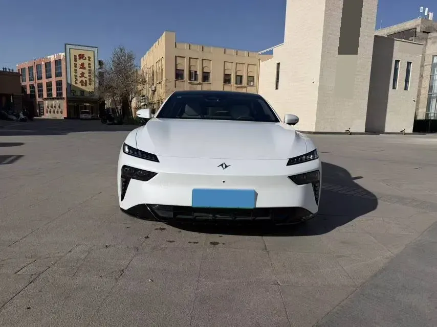 2024 DongFeng eπ eπ007 REEV 105HP REEV 28.4KWH,autocango,china used car exporter,china ev exporter,chinese used car exporter,chinese used ev exporter