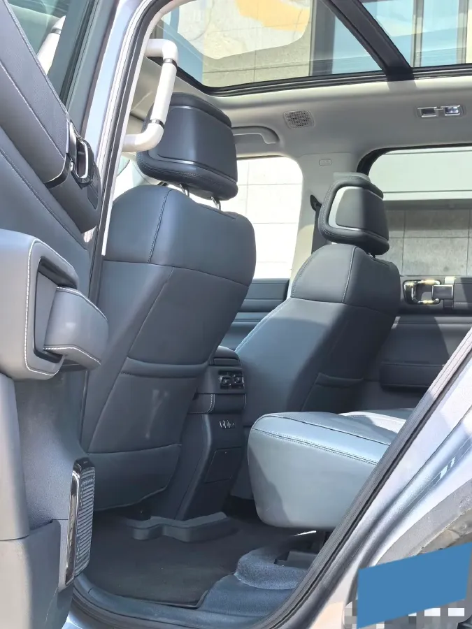 2025 FangChengBao Bao 5 1.5T 194HP L4 E-CVT PHEV 31.8KWH,autocango,china used car exporter,china ev exporter,chinese used car exporter,chinese used ev exporter