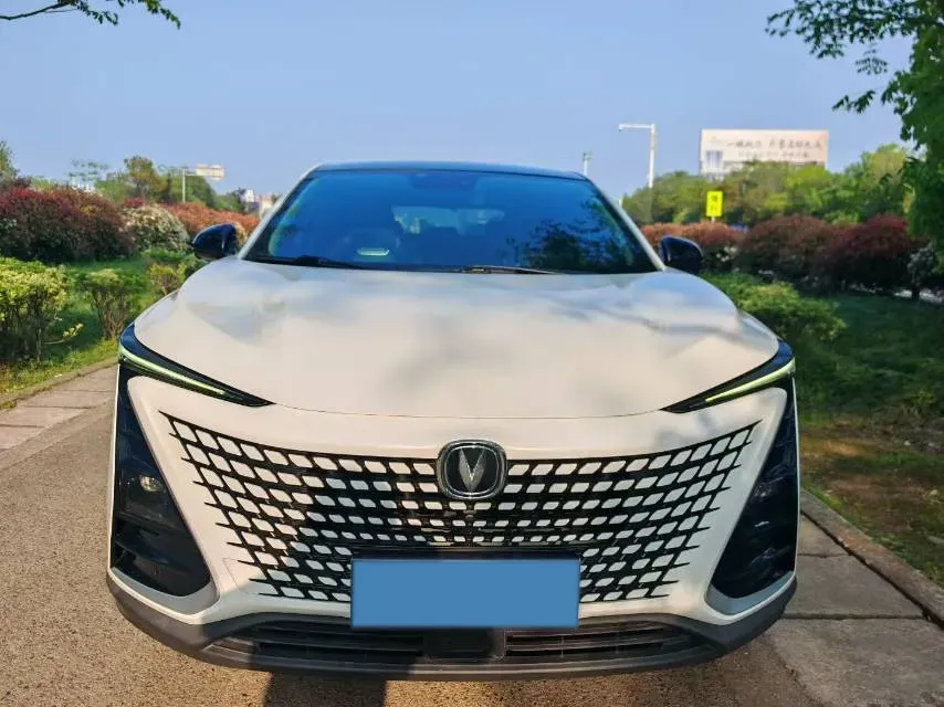 2020 ChangAn UNI-T 1.5T 180HP L4 7DCT,autocango,china used car exporter,china ev exporter,chinese used car exporter,chinese used ev exporter