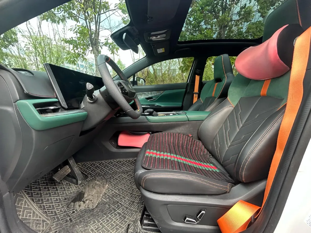 2023 ChangAn UNI-T 1.5T 188HP L4 7DCT,autocango,china used car exporter,china ev exporter,chinese used car exporter,chinese used ev exporter