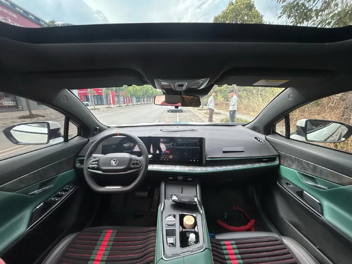 2023 ChangAn UNI-T 1.5T 188HP L4 7DCT,autocango,china used car exporter,china ev exporter,chinese used car exporter,chinese used ev exporter