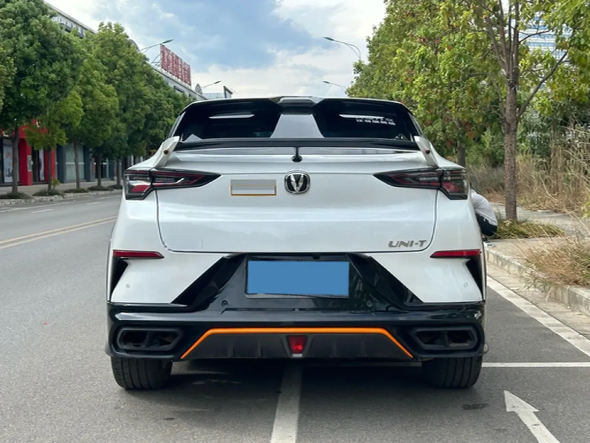 2023 ChangAn UNI-T 1.5T 188HP L4 7DCT,autocango,china used car exporter,china ev exporter,chinese used car exporter,chinese used ev exporter