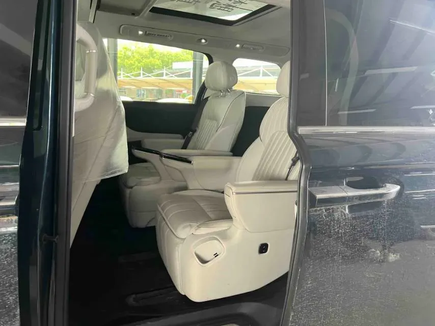 2025 Voyah Dream 1.5T 150HP L4 PHEV 41.7KWH,autocango,china used car exporter,china ev exporter,chinese used car exporter,chinese used ev exporter