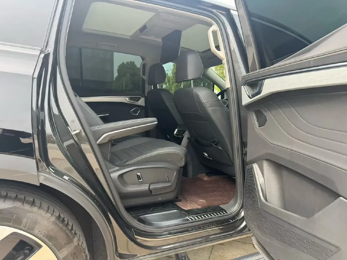 2023 Volkswagen Talagon 2.0T 220HP L4 7DCT,autocango,china used car exporter,china ev exporter,chinese used car exporter,chinese used ev exporter