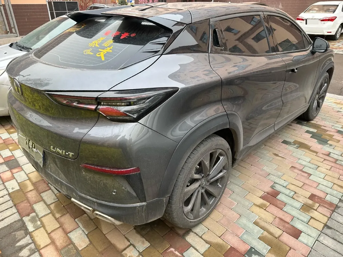 2020 ChangAn UNI-T 1.5T 180HP L4 7DCT,autocango,china used car exporter,china ev exporter,chinese used car exporter,chinese used ev exporter