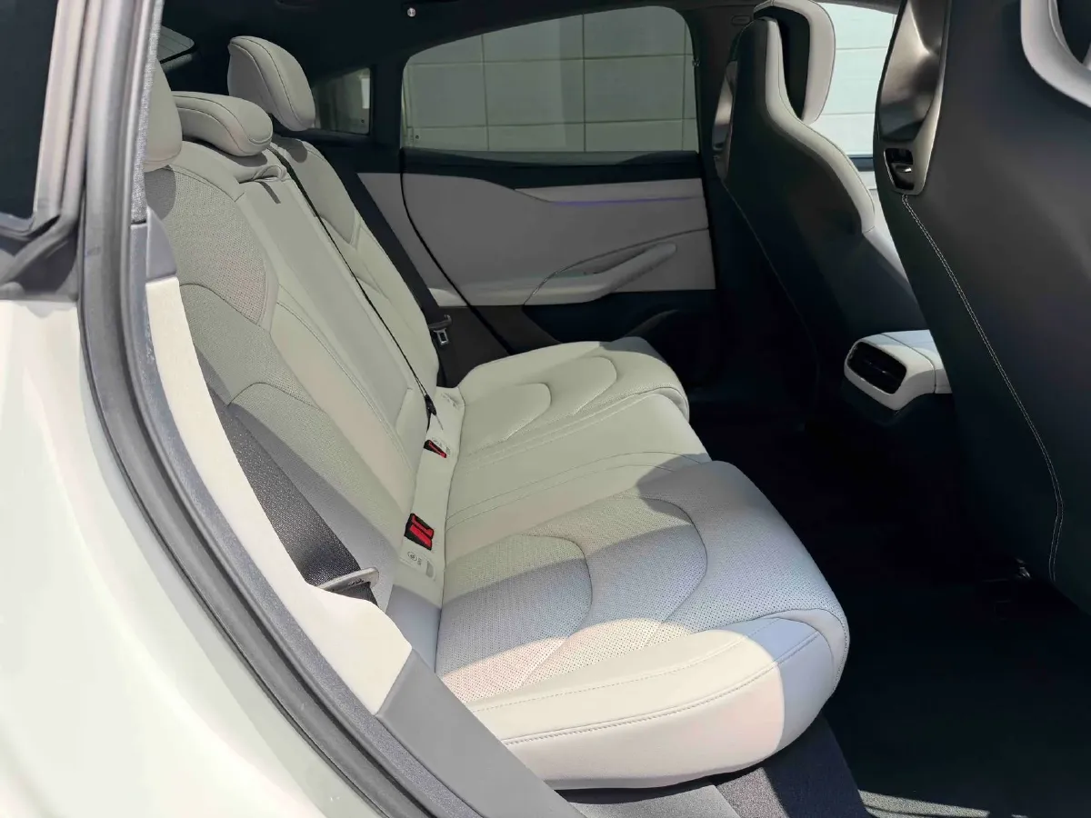 2024 MI SU7 BEV 94.3KWH,autocango,china used car exporter,china ev exporter,chinese used car exporter,chinese used ev exporter