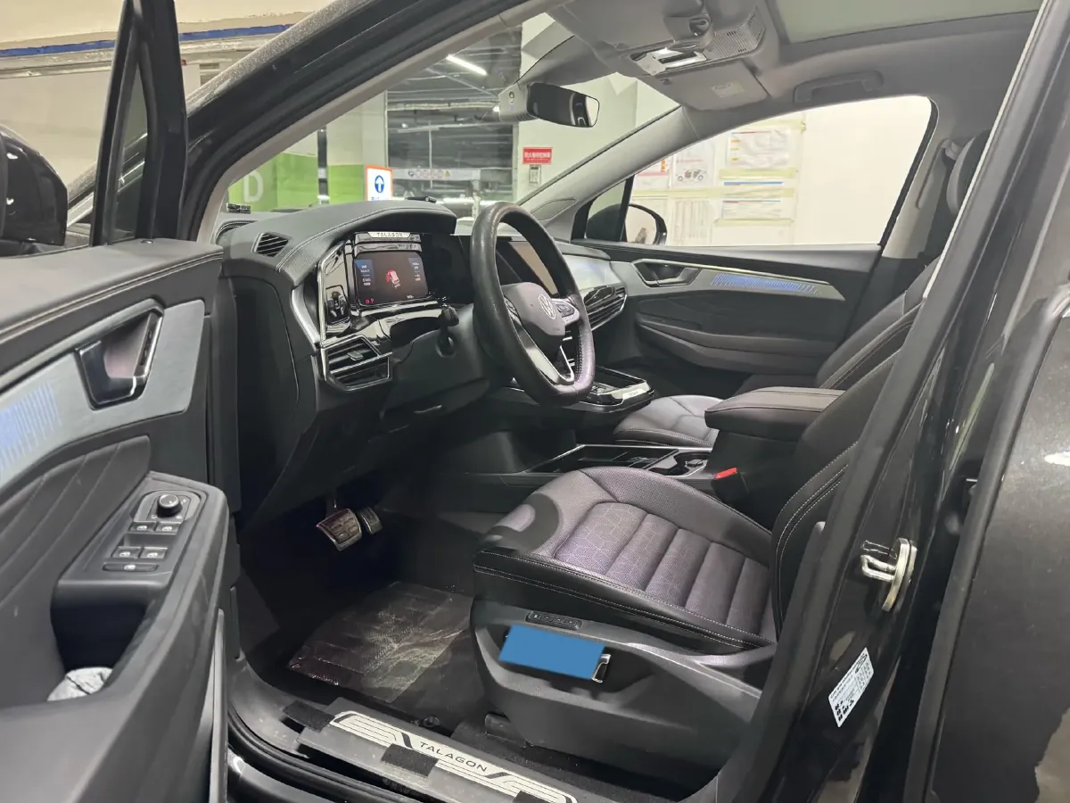 2021 Volkswagen Talagon 2.0T 220HP L4 7DCT,autocango,china used car exporter,china ev exporter,chinese used car exporter,chinese used ev exporter