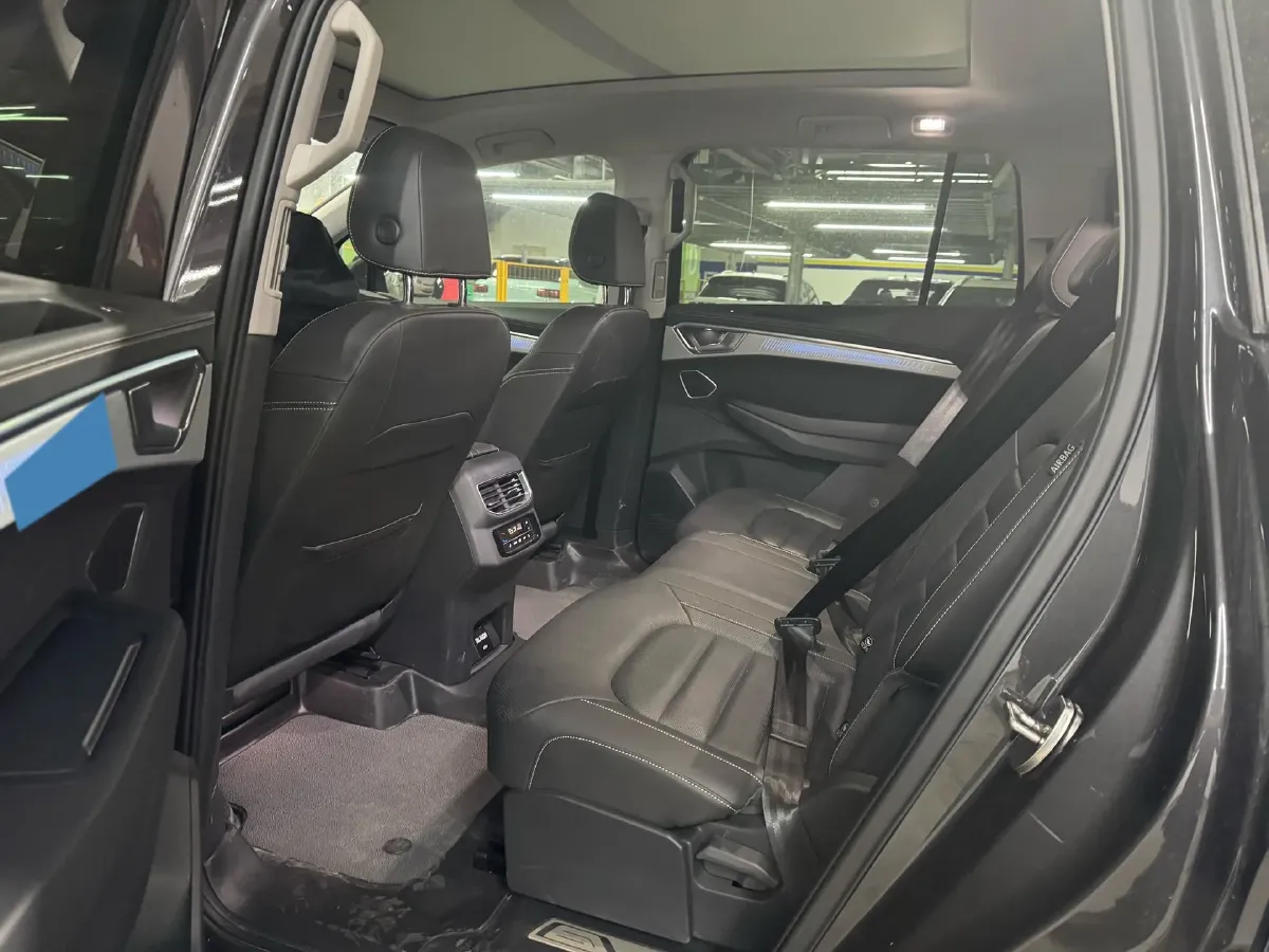 2021 Volkswagen Talagon 2.0T 220HP L4 7DCT,autocango,china used car exporter,china ev exporter,chinese used car exporter,chinese used ev exporter