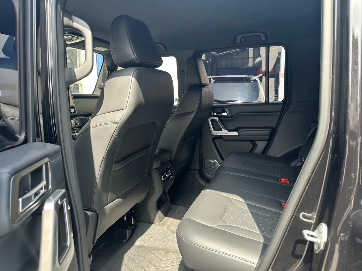 2024 212 212 T01 2.0T 252HP L4 8AT,autocango,china used car exporter,china ev exporter,chinese used car exporter,chinese used ev exporter