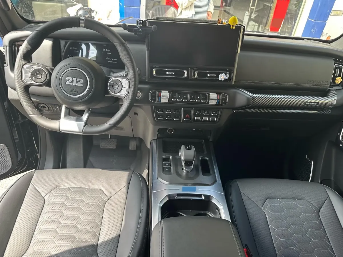 2024 212 212 T01 2.0T 252HP L4 8AT,autocango,china used car exporter,china ev exporter,chinese used car exporter,chinese used ev exporter