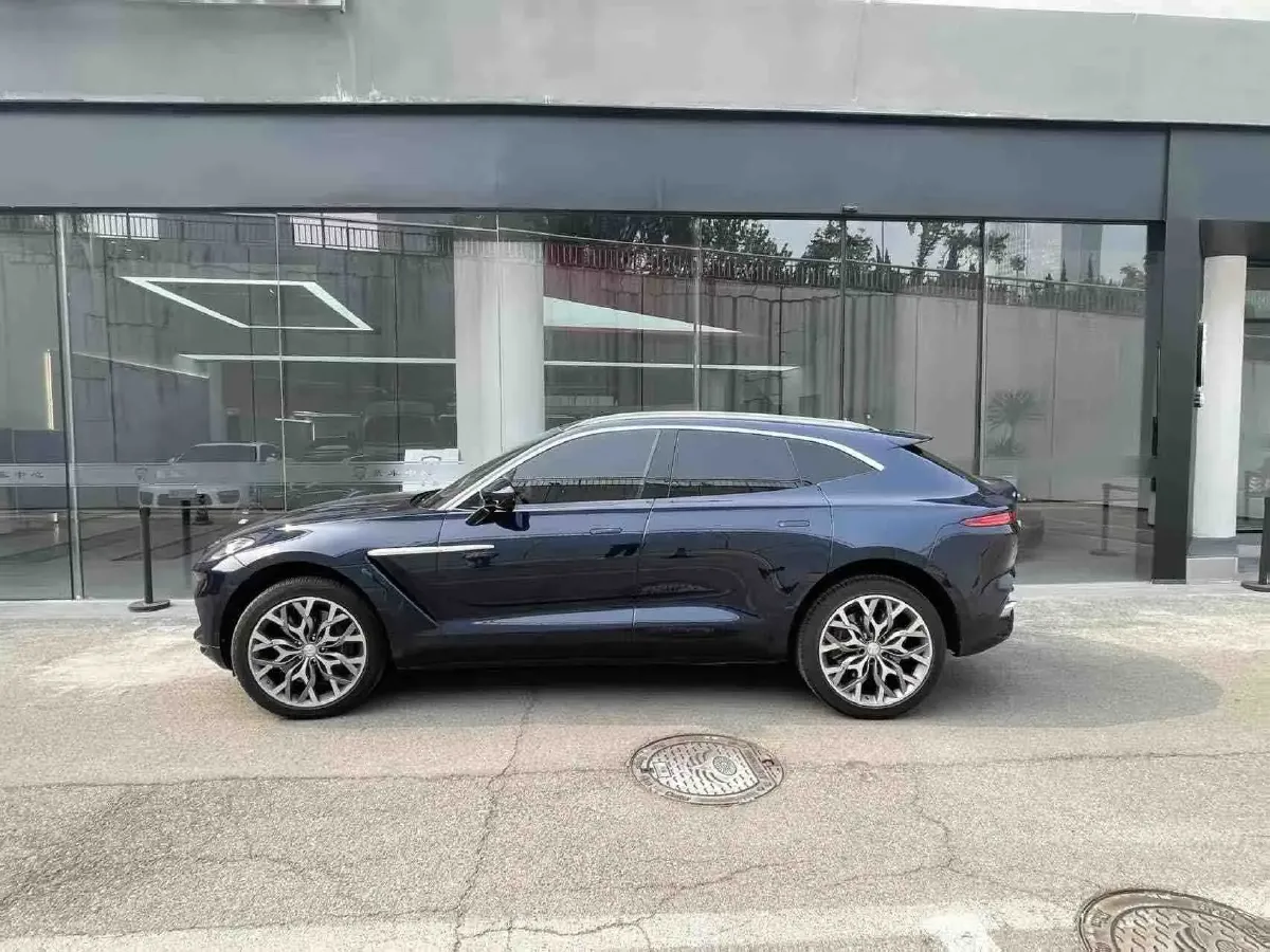 2021 Aston Martin DBX 4.0T 550HP V8 9AT,autocango,china used car exporter,china ev exporter,chinese used car exporter,chinese used ev exporter
