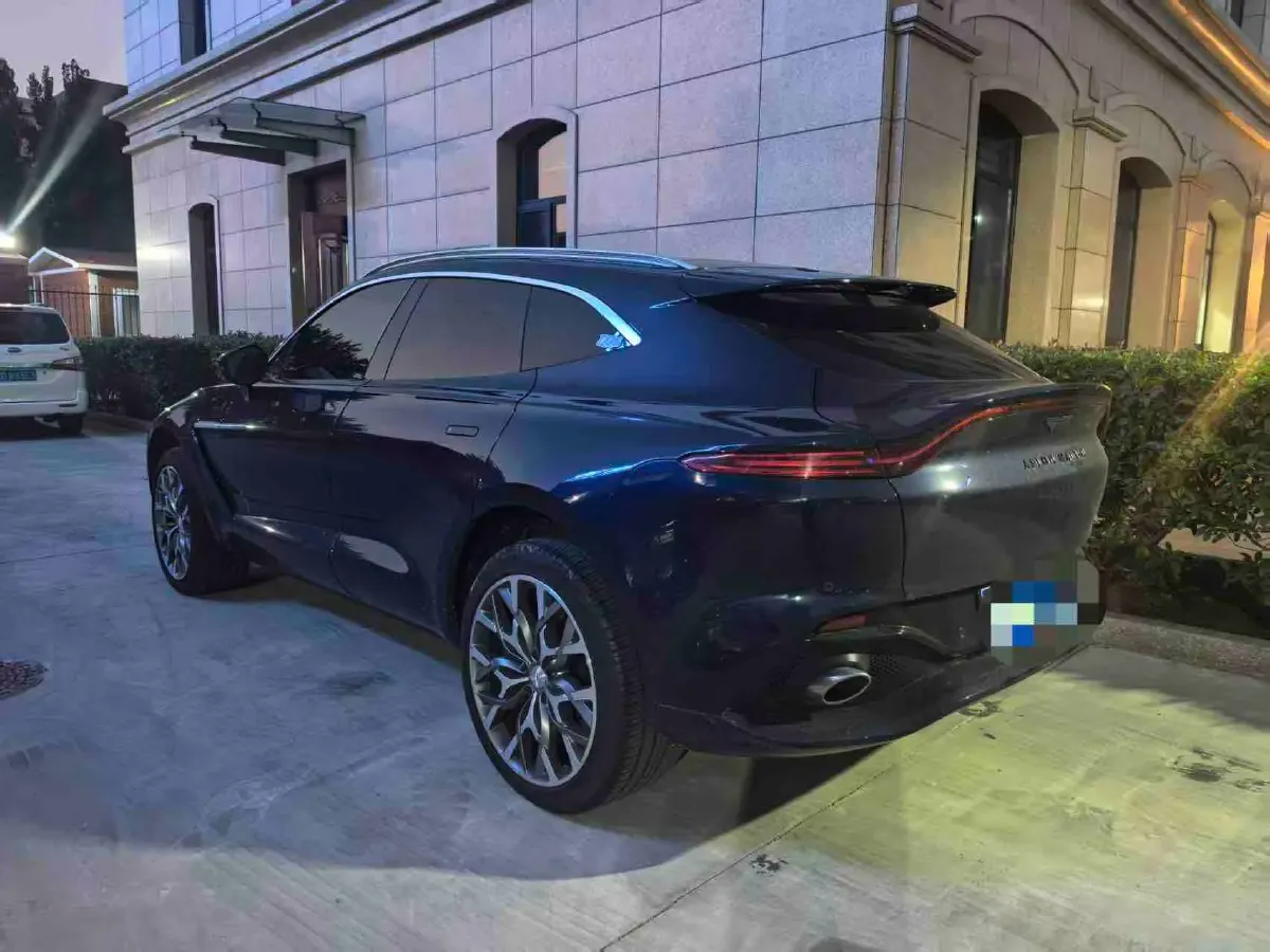2021 Aston Martin DBX 4.0T 550HP V8 9AT,autocango,china used car exporter,china ev exporter,chinese used car exporter,chinese used ev exporter
