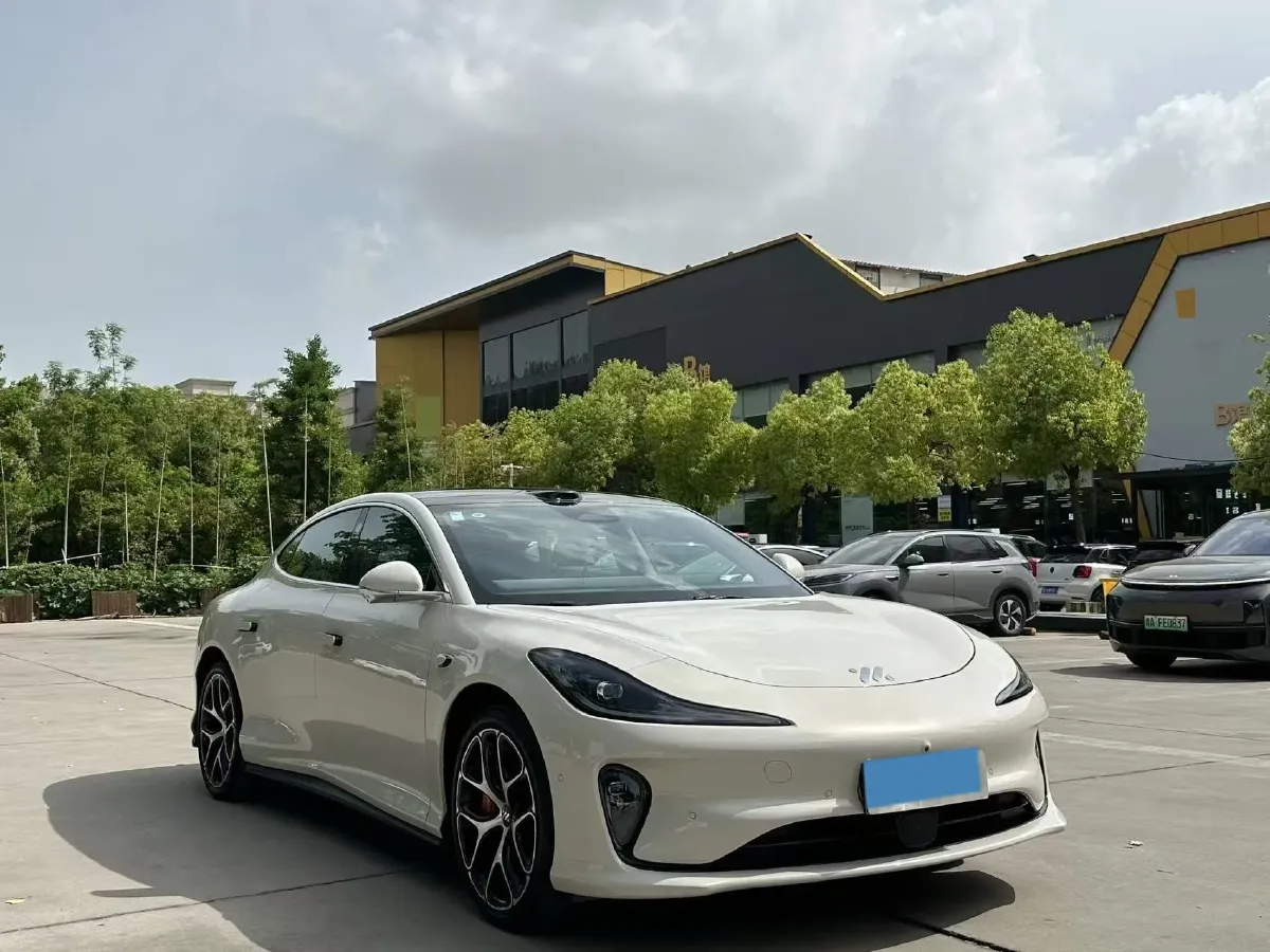 2025 IM L6 BEV,autocango,china used car exporter,china ev exporter,chinese used car exporter,chinese used ev exporter