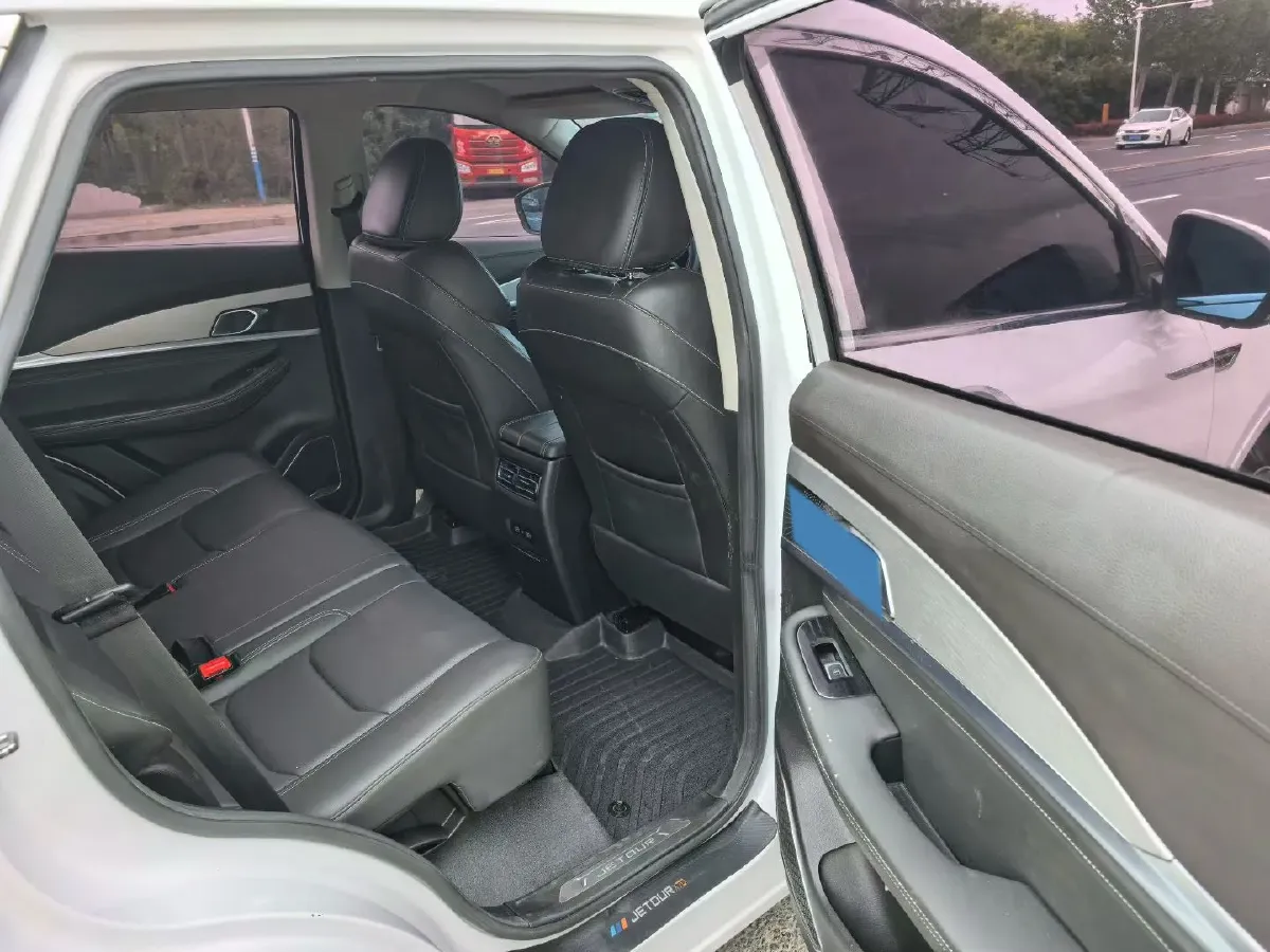 2022 Jetour X70 1.5T 156HP L4 6DCT,autocango,china used car exporter,china ev exporter,chinese used car exporter,chinese used ev exporter