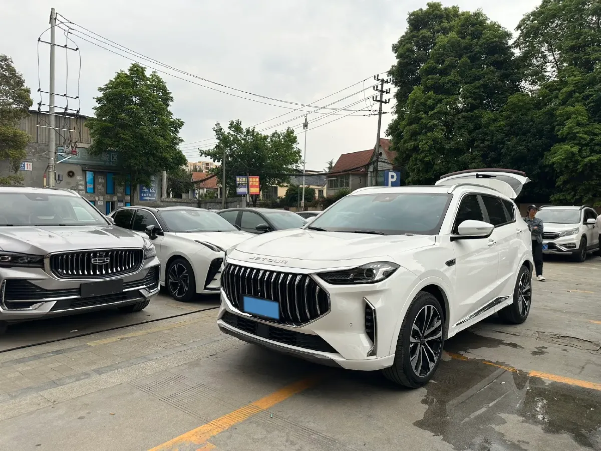 2021 Chery Tiggo 8 Plus 1.6T 197HP L4 7DCT,autocango,china used car exporter,china ev exporter,chinese used car exporter,chinese used ev exporter