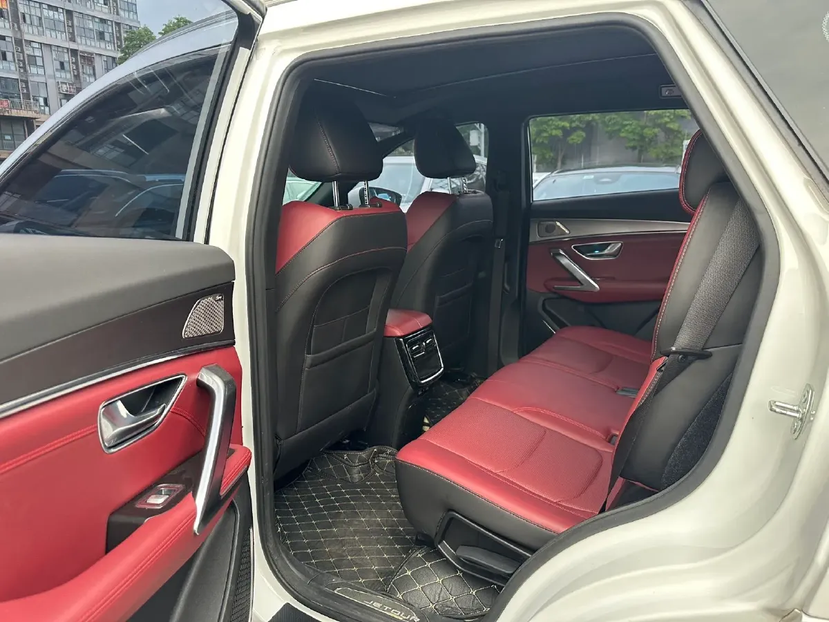 2021 Chery Tiggo 8 Plus 1.6T 197HP L4 7DCT,autocango,china used car exporter,china ev exporter,chinese used car exporter,chinese used ev exporter