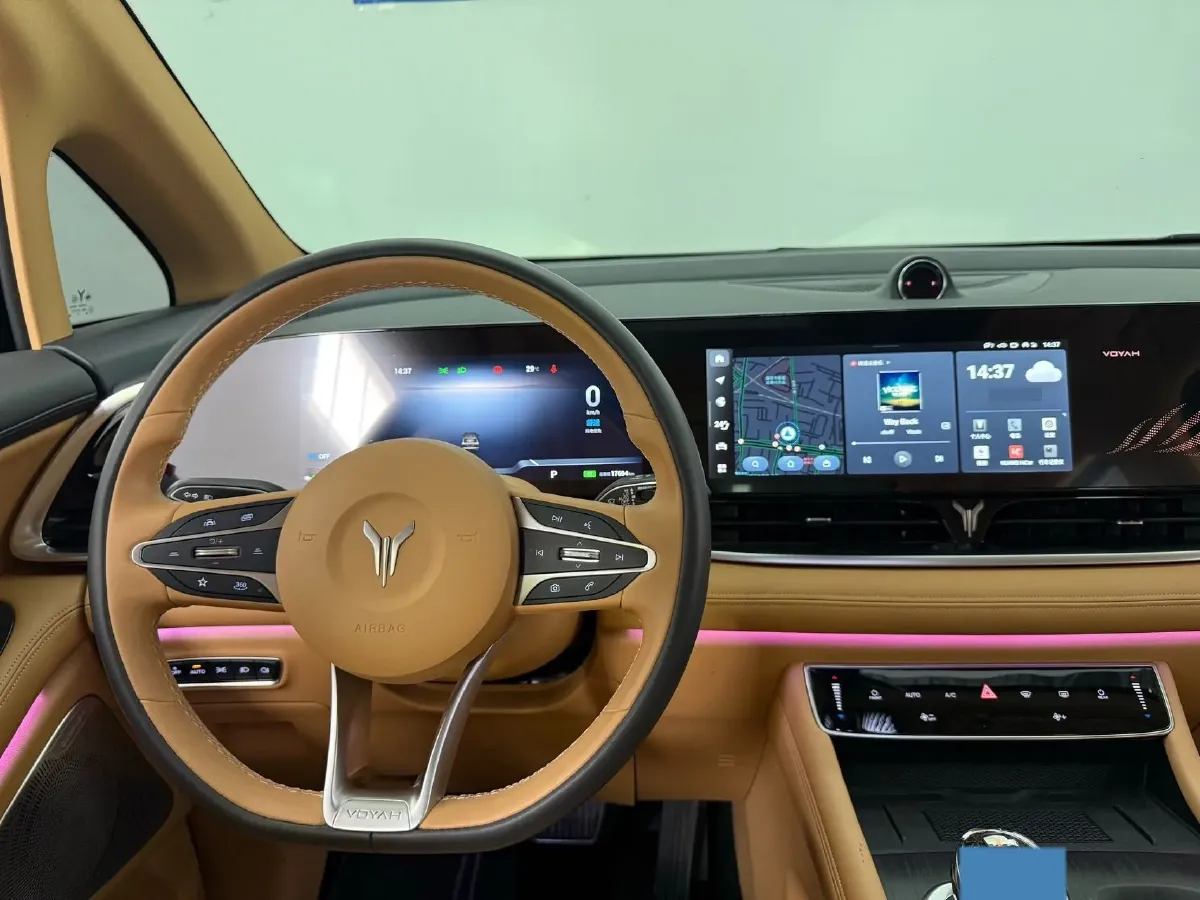 2024 Voyah Dream 1.5T 150HP L4 PHEV 43KWH,autocango,china used car exporter,china ev exporter,chinese used car exporter,chinese used ev exporter