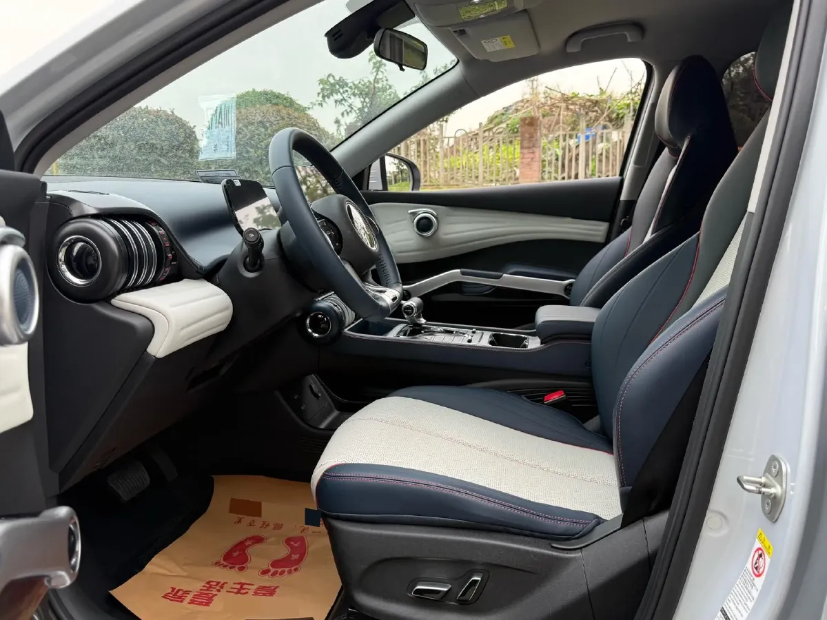 2022 Roewe RX5 MAX 1.5T 181HP L4 6AT,autocango,china used car exporter,china ev exporter,chinese used car exporter,chinese used ev exporter