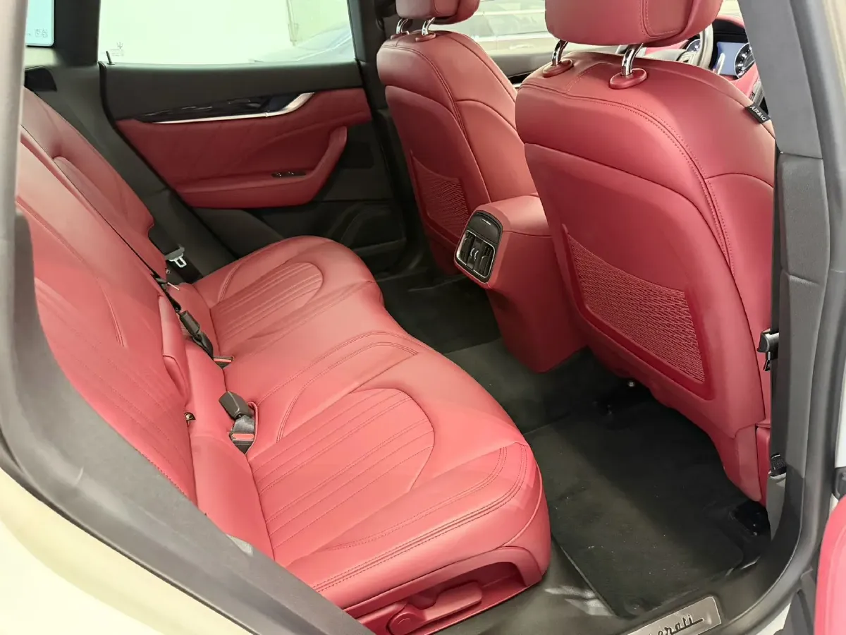 2021 Maserati Levante 3.0T 350HP V6 8AT,autocango,china used car exporter,china ev exporter,chinese used car exporter,chinese used ev exporter